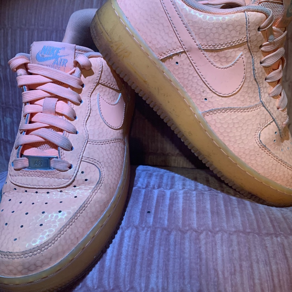 NIKES